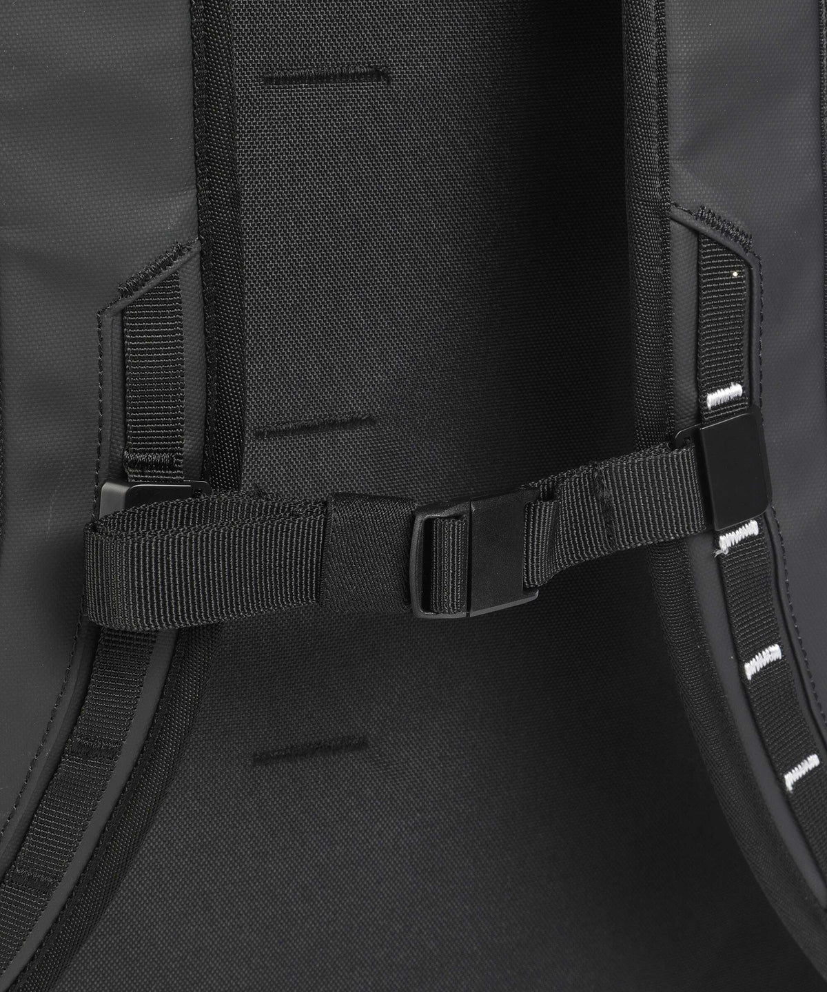 Db Hugger 45L Travel backpack black out