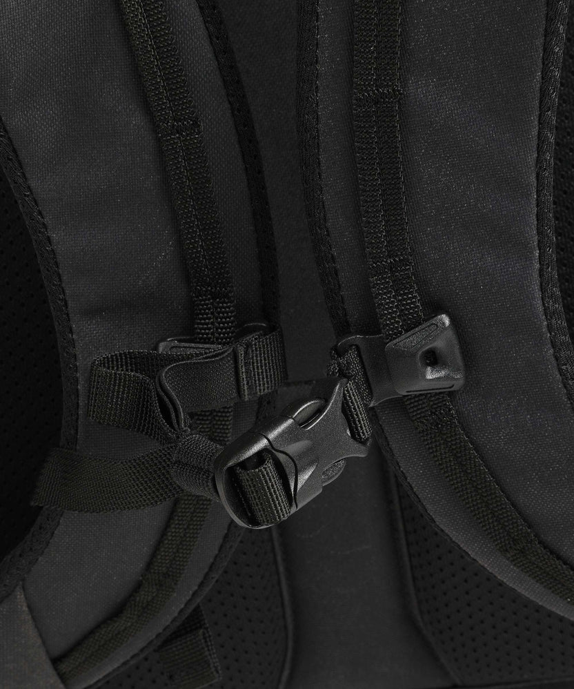 Thule Aion 40 Travel backpack black