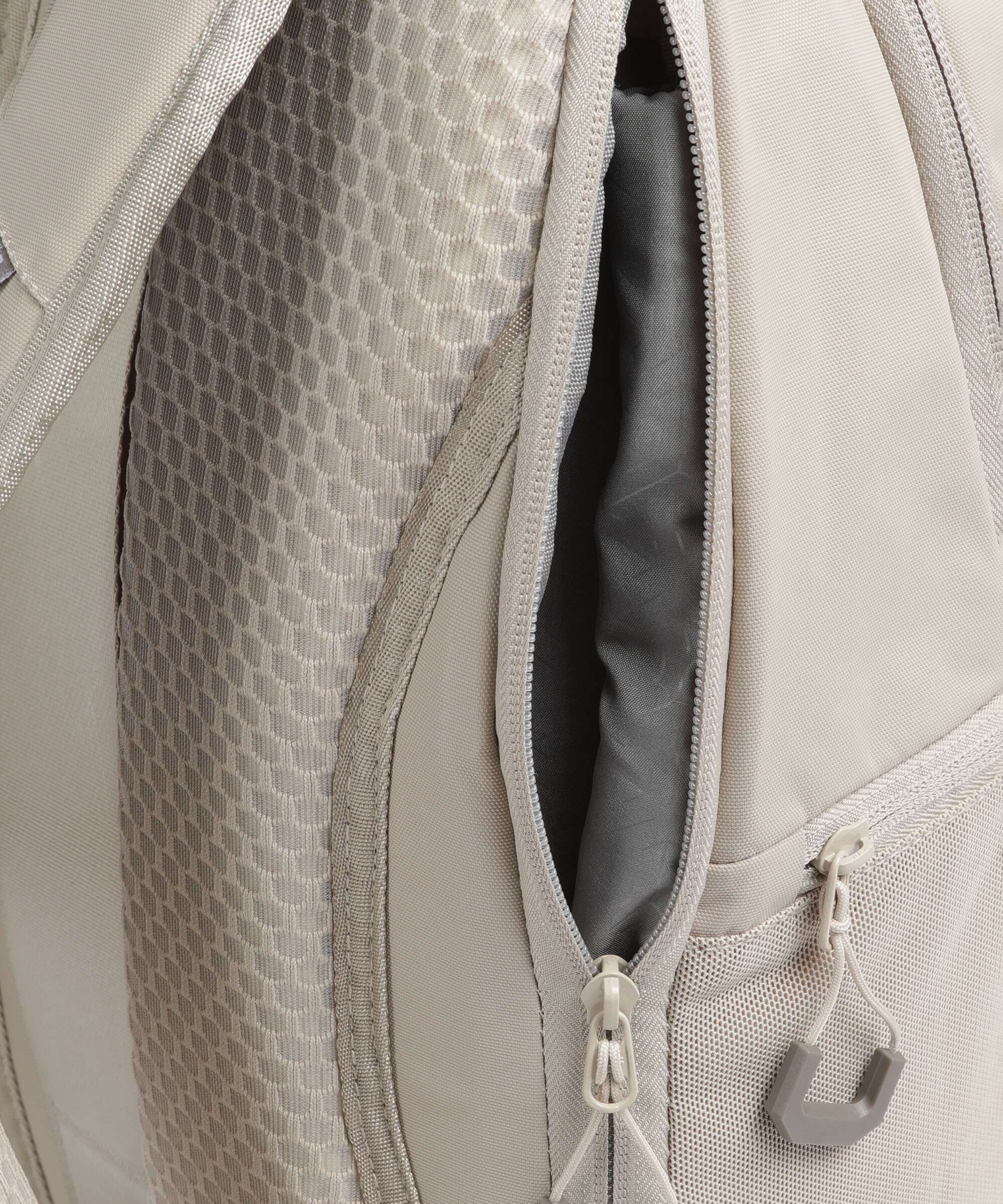 Travelite Venture Line M Backpack sand