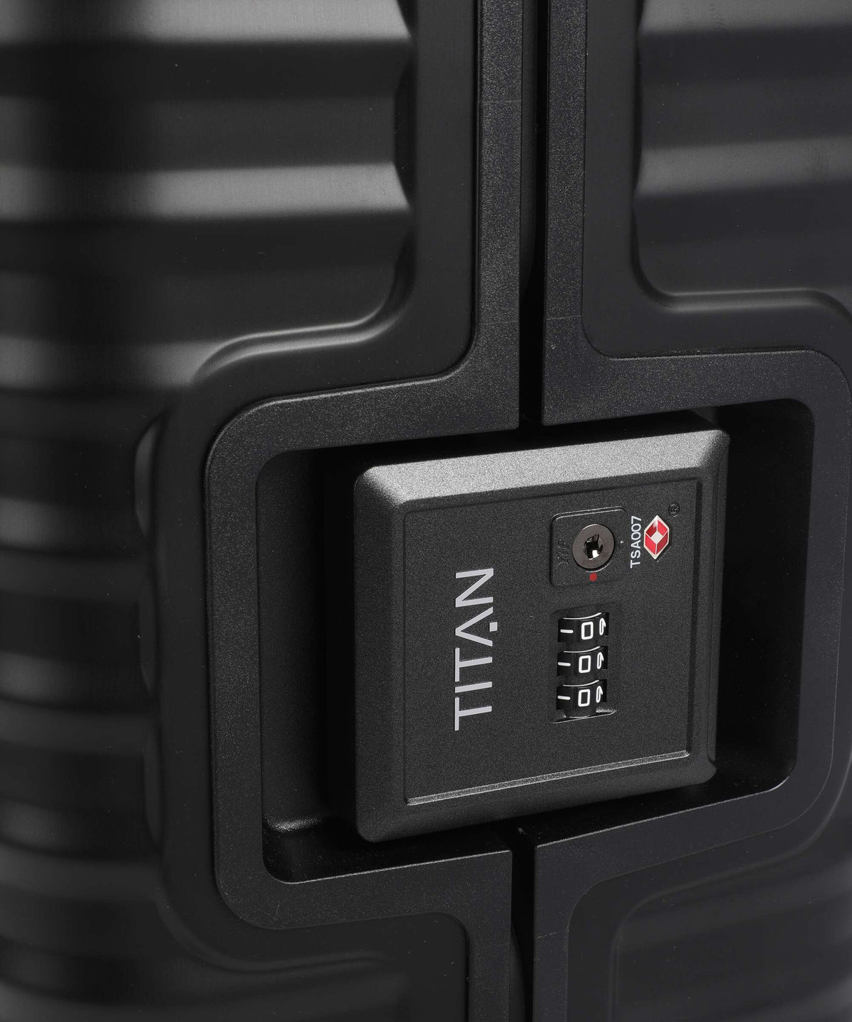 Titan Eternity Spinner (4 wheels) black