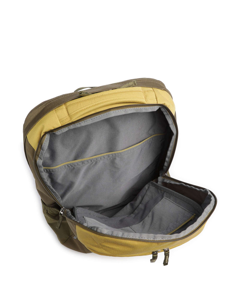 Deuter Giga Backpack kelp/nori