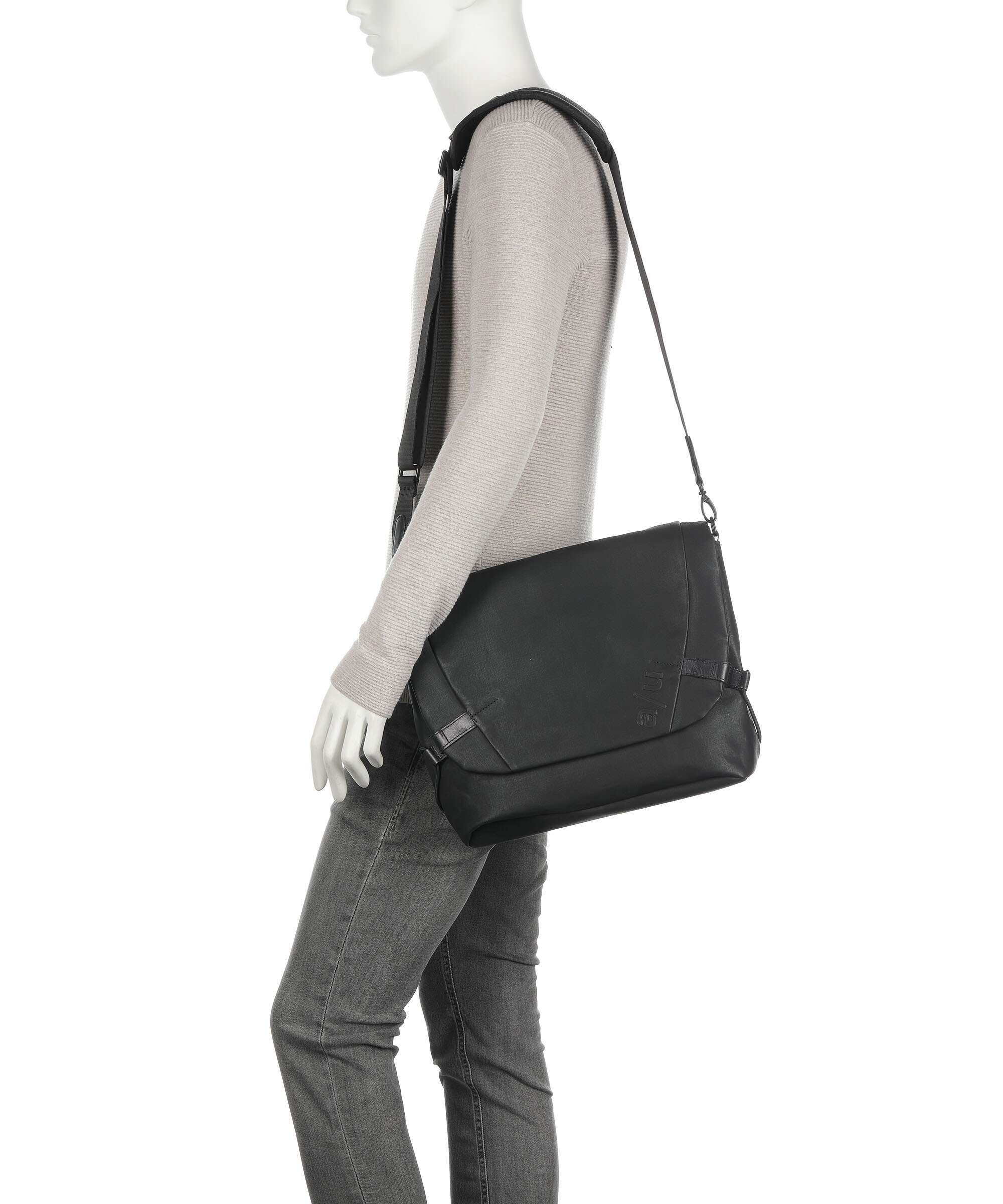 Aunts & Uncles Japan Matsumoto Messenger bag black