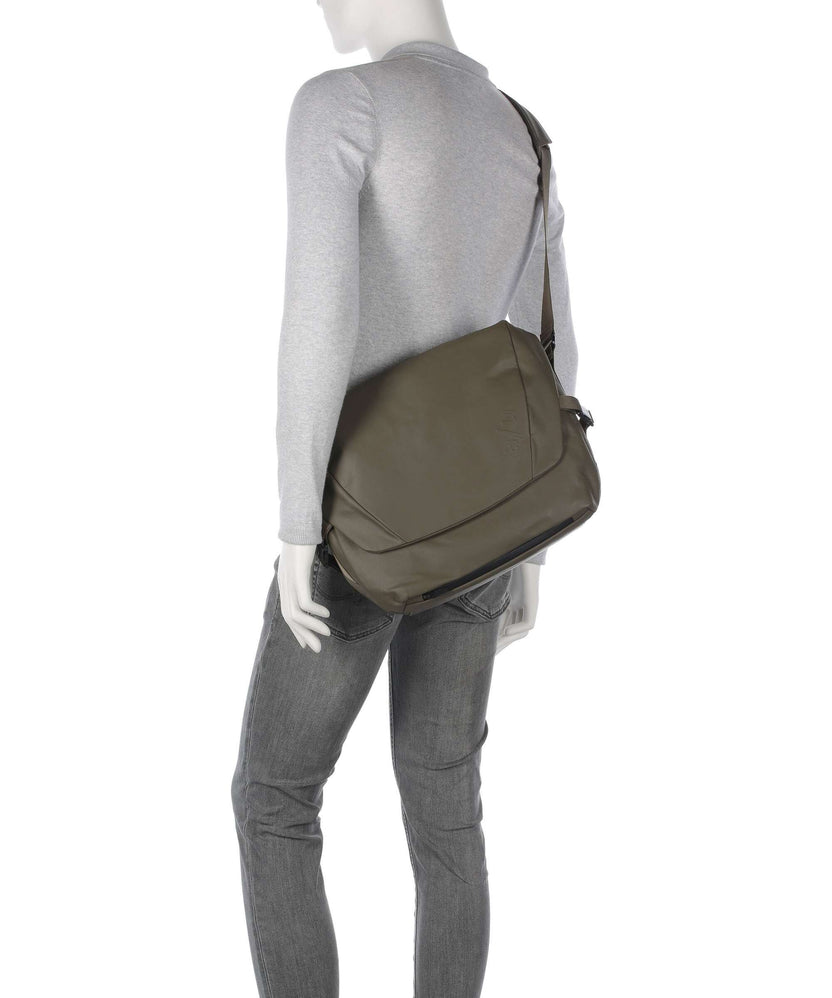 Aunts & Uncles Japan Yamakuni Messenger bag fallen rock