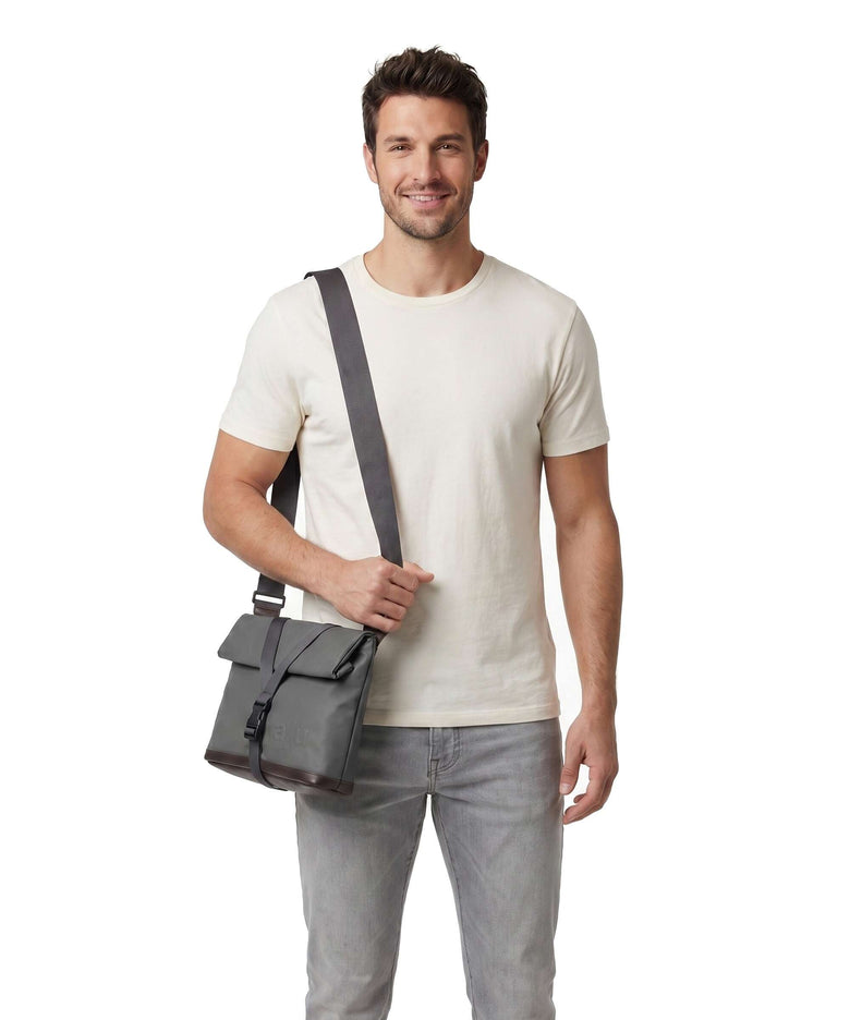 Aunts & Uncles Japan Yao Crossbody bag pewter