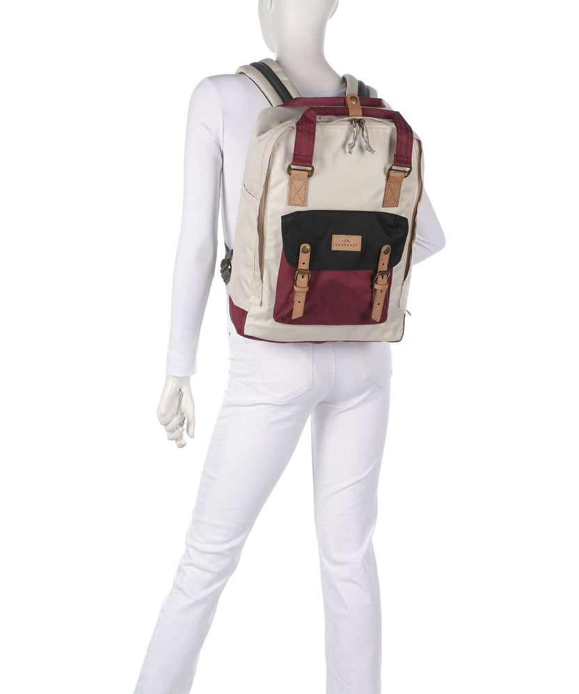 Doughnut Reborn Macaroon L Backpack black/grapefruit