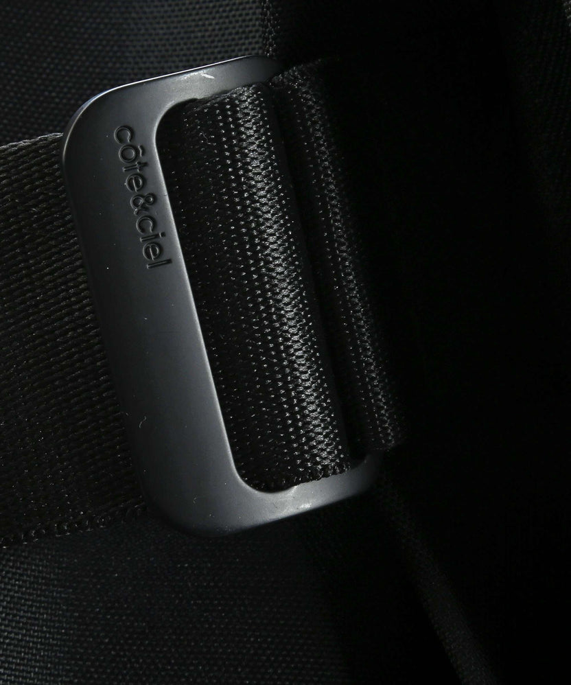 Côte&Ciel Smooth Isar Medium Backpack black