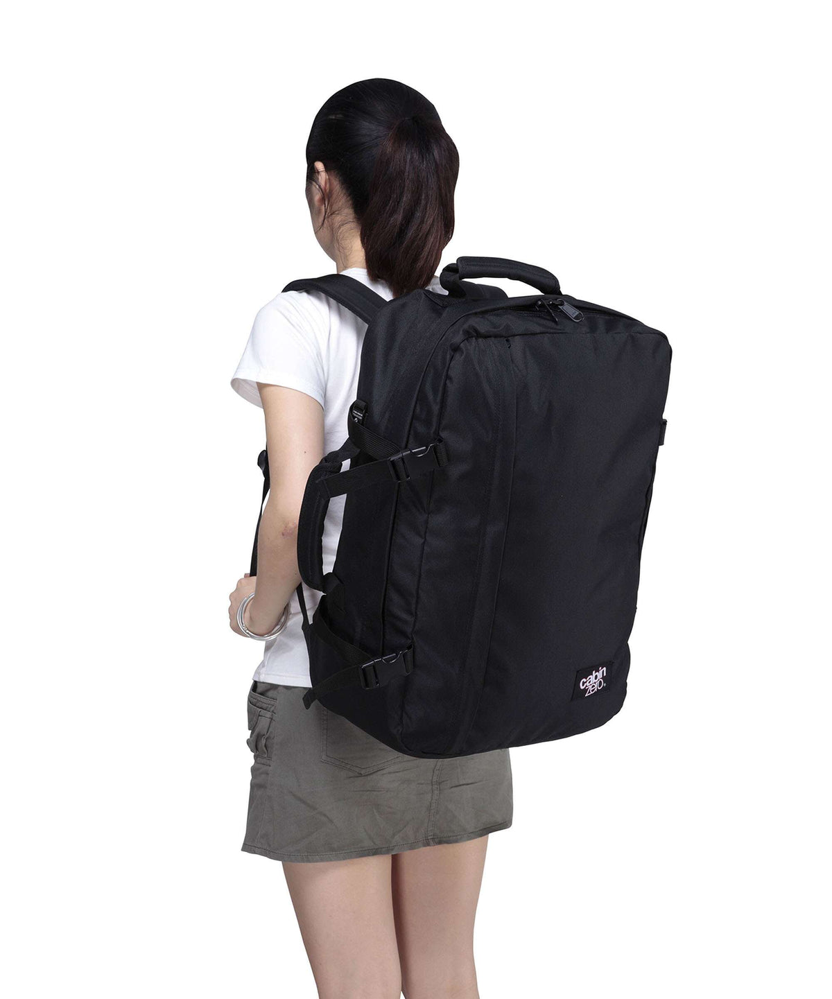 Cabin Zero Classic 44 Travel backpack sunny day