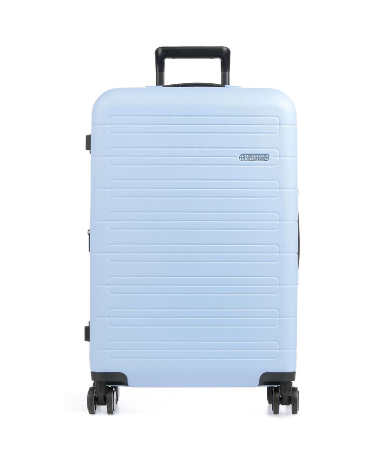 American Tourister Novastream Spinner (4 wheels) pastel blue