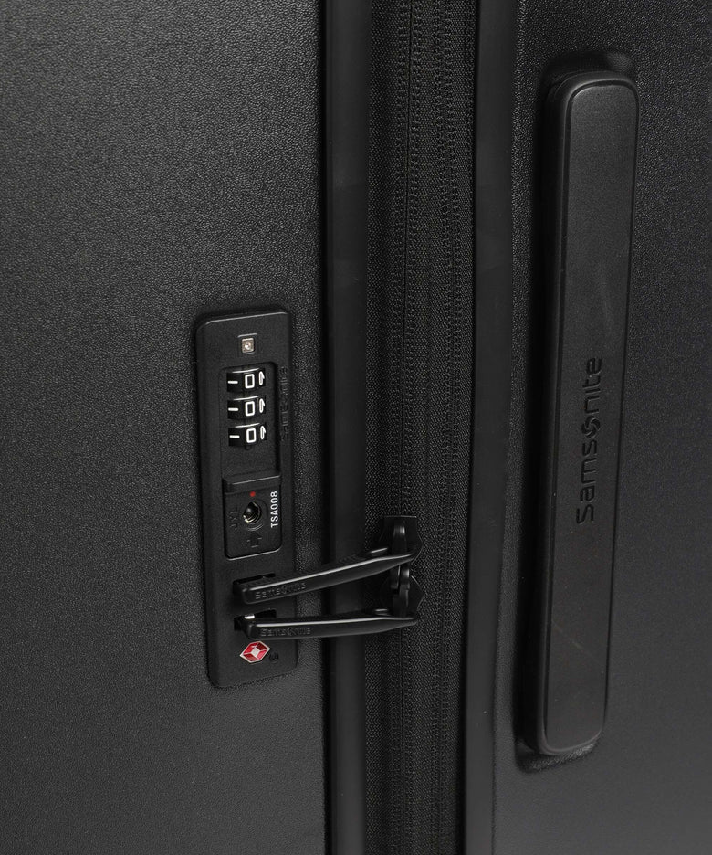 Samsonite Fyrm Spinner (4 wheels) graphite