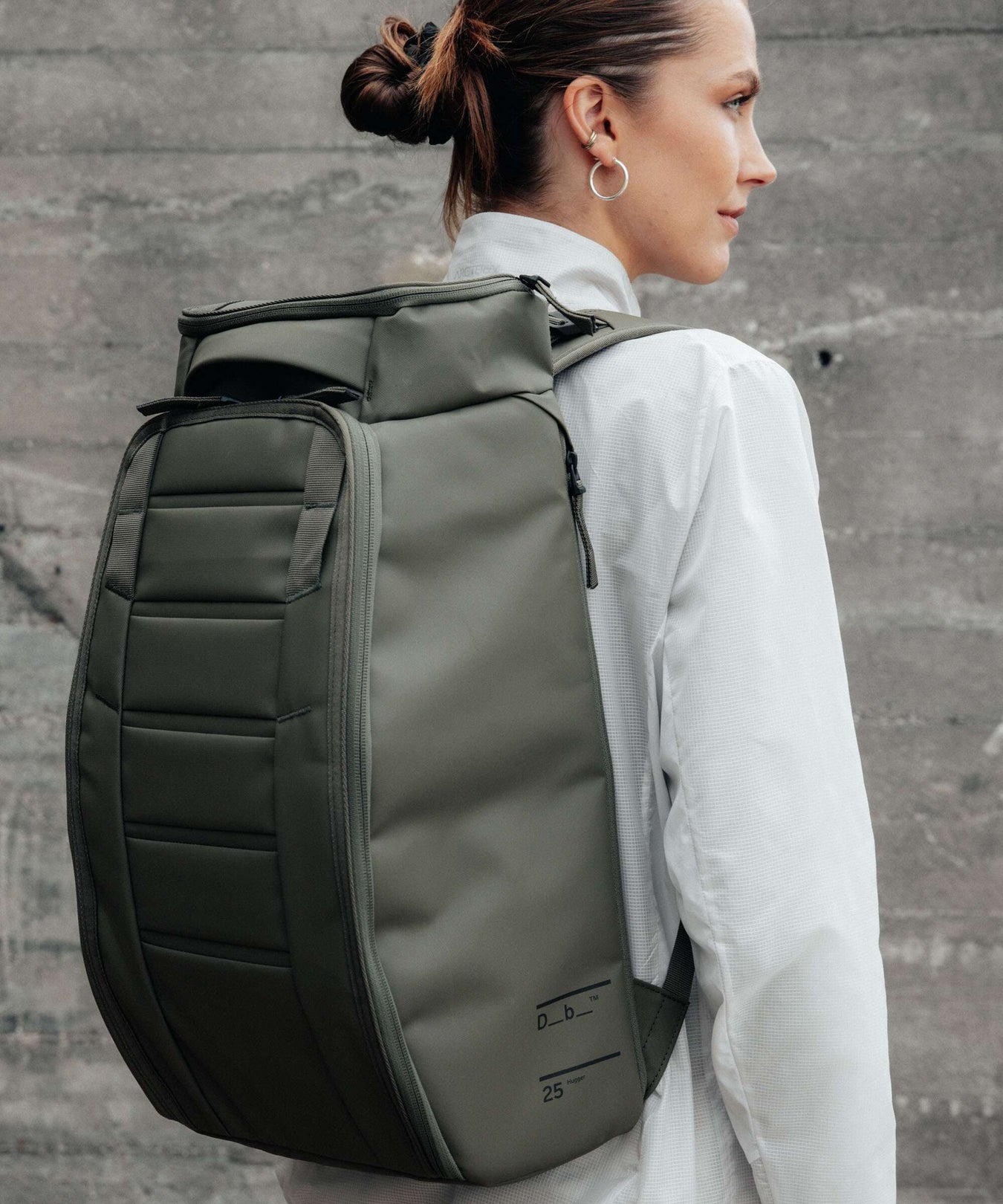 Db Hugger 25 Backpack oatmilk