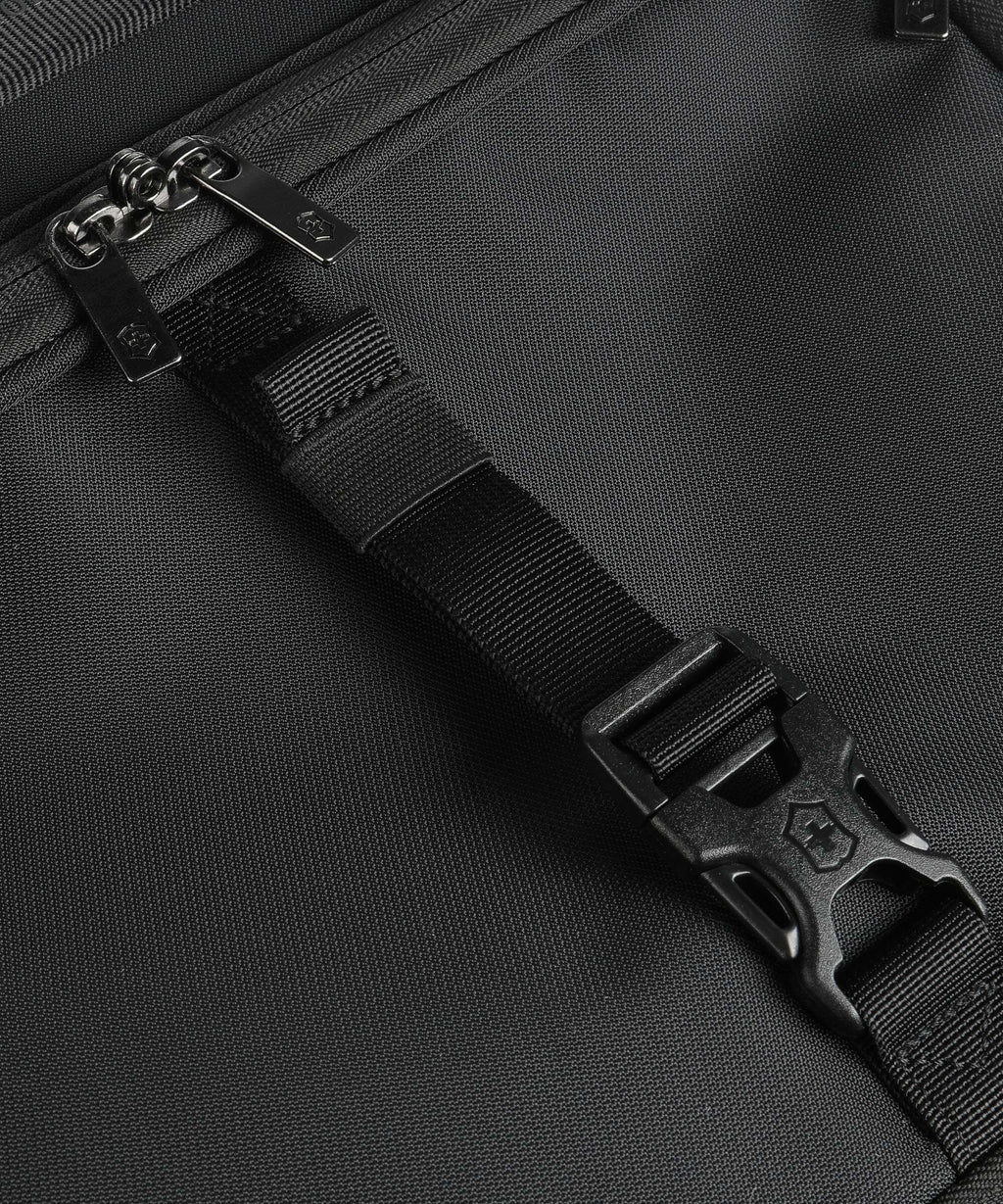 Victorinox Crosslight Travel bag with wheels black