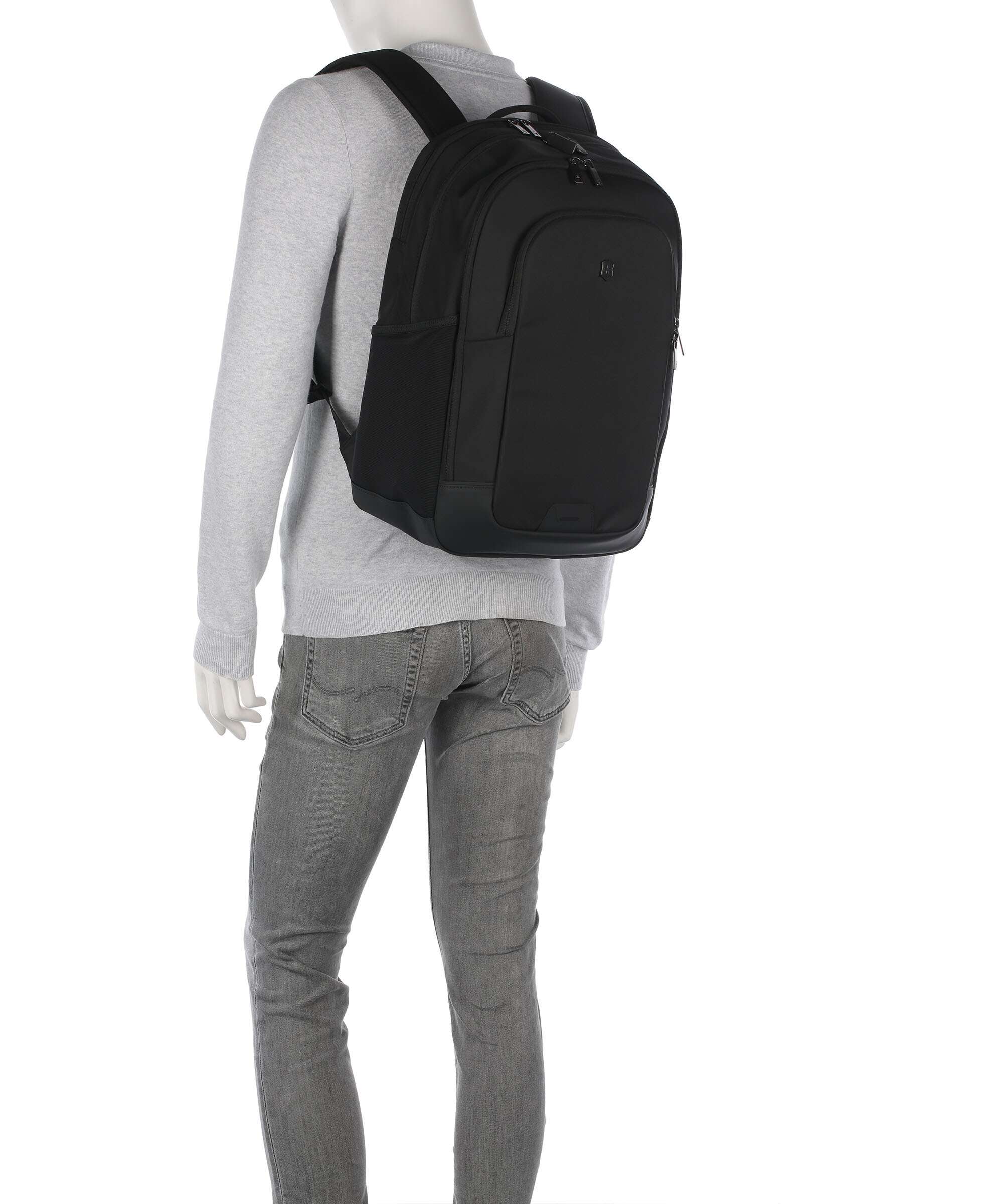 Victorinox Altmont Modern Deluxe Backpack black