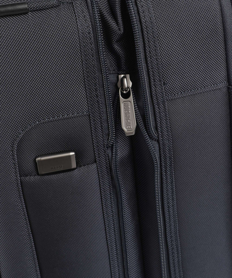 Victorinox Werks Traveler 7.0 FFQ Spinner (4 wheels) navy blue