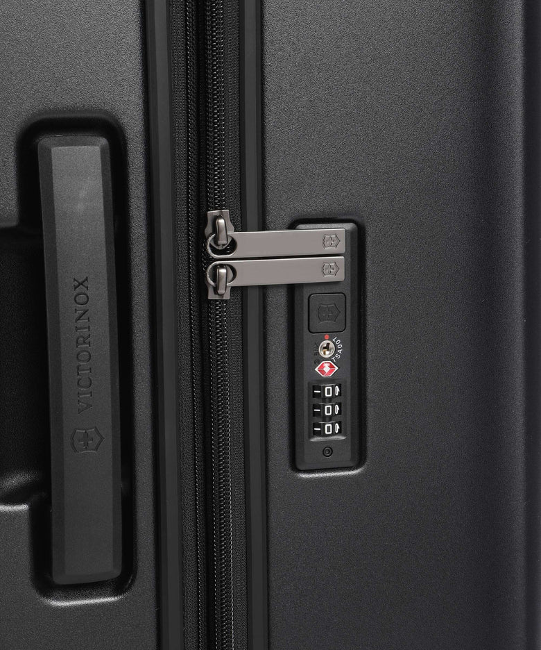 Victorinox Airox Advanced L Spinner (4 wheels) black