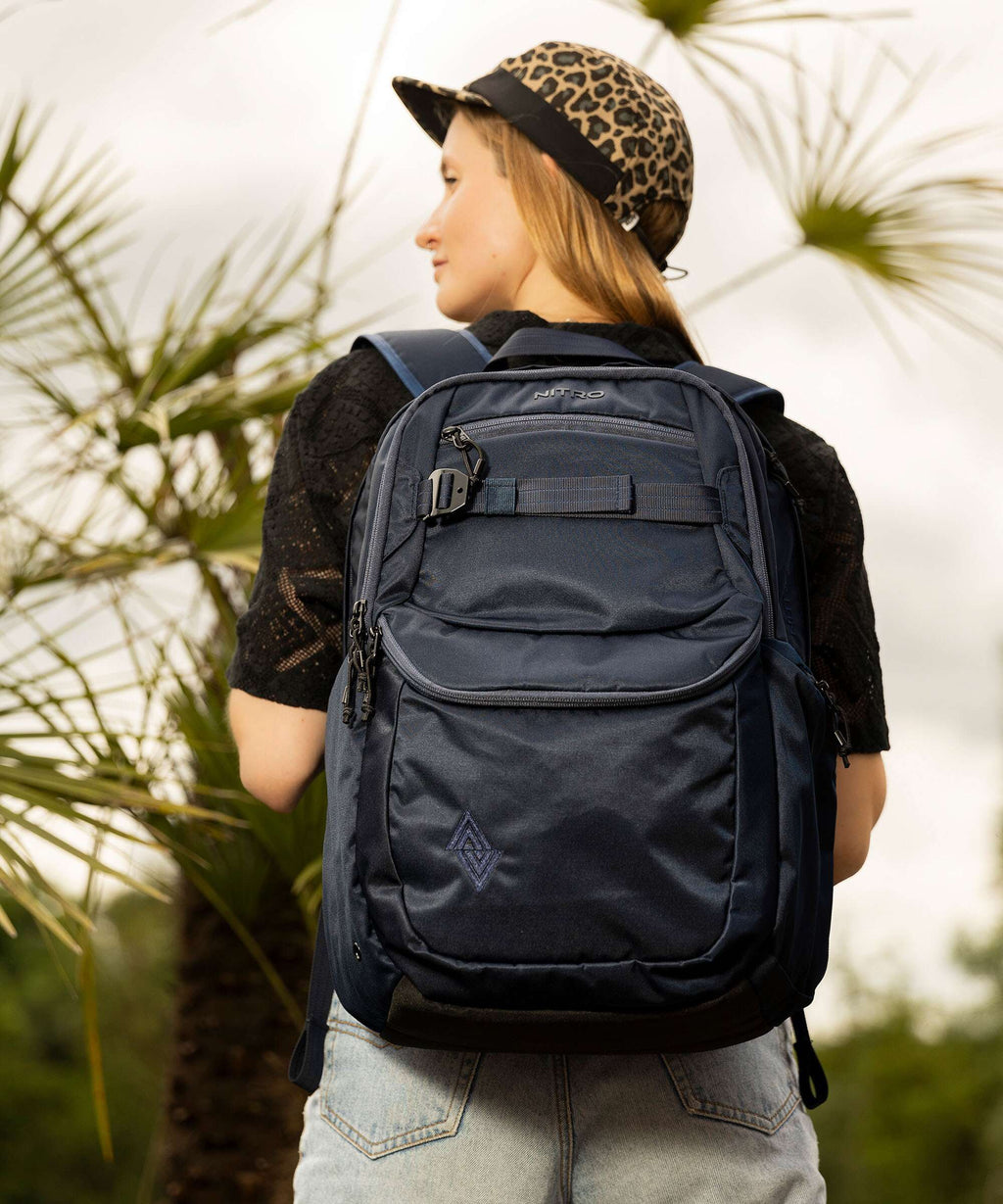 Nitro Future Hero 37 Backpack dead flower