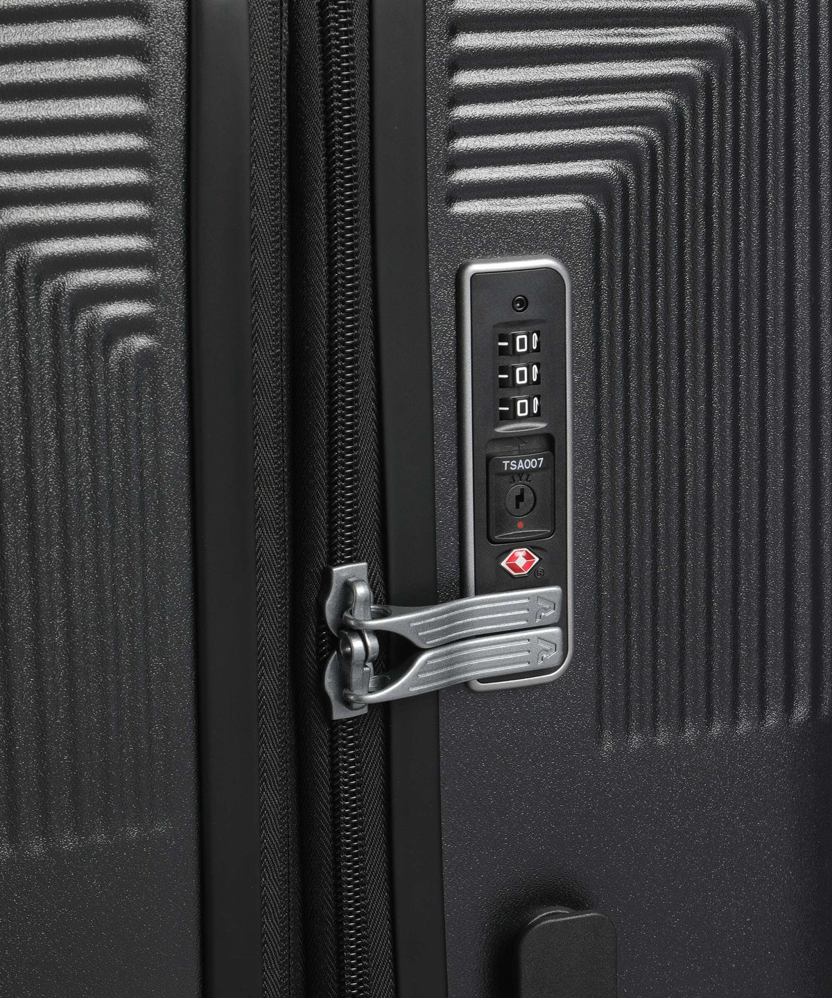 Roncato Airglam Spinner (4 wheels) nero