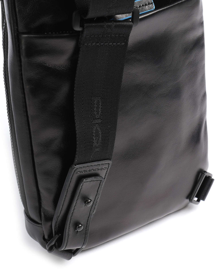 Piquadro Blue Square Revamp Sling bag black