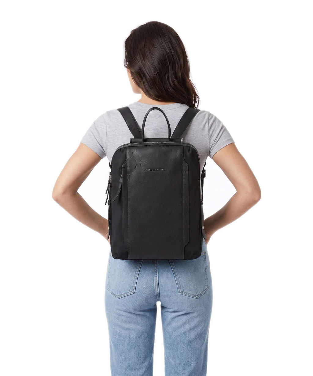 Piquadro W92T Backpack black