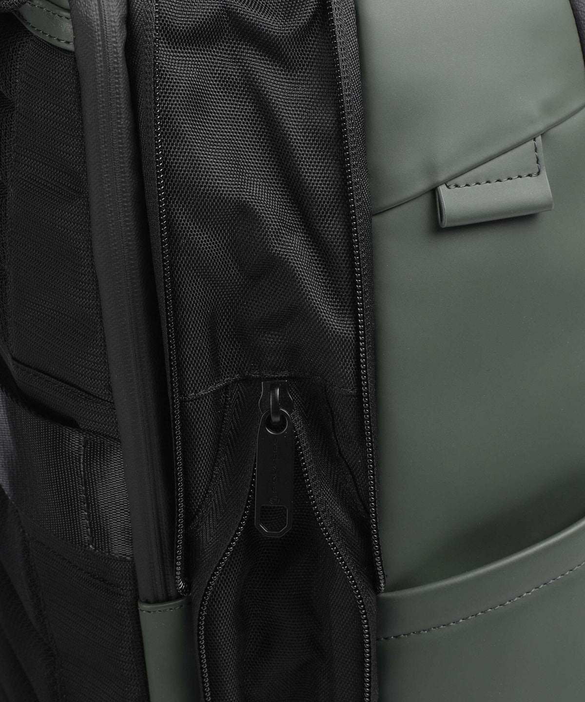 Piquadro Corner Special Backpack green