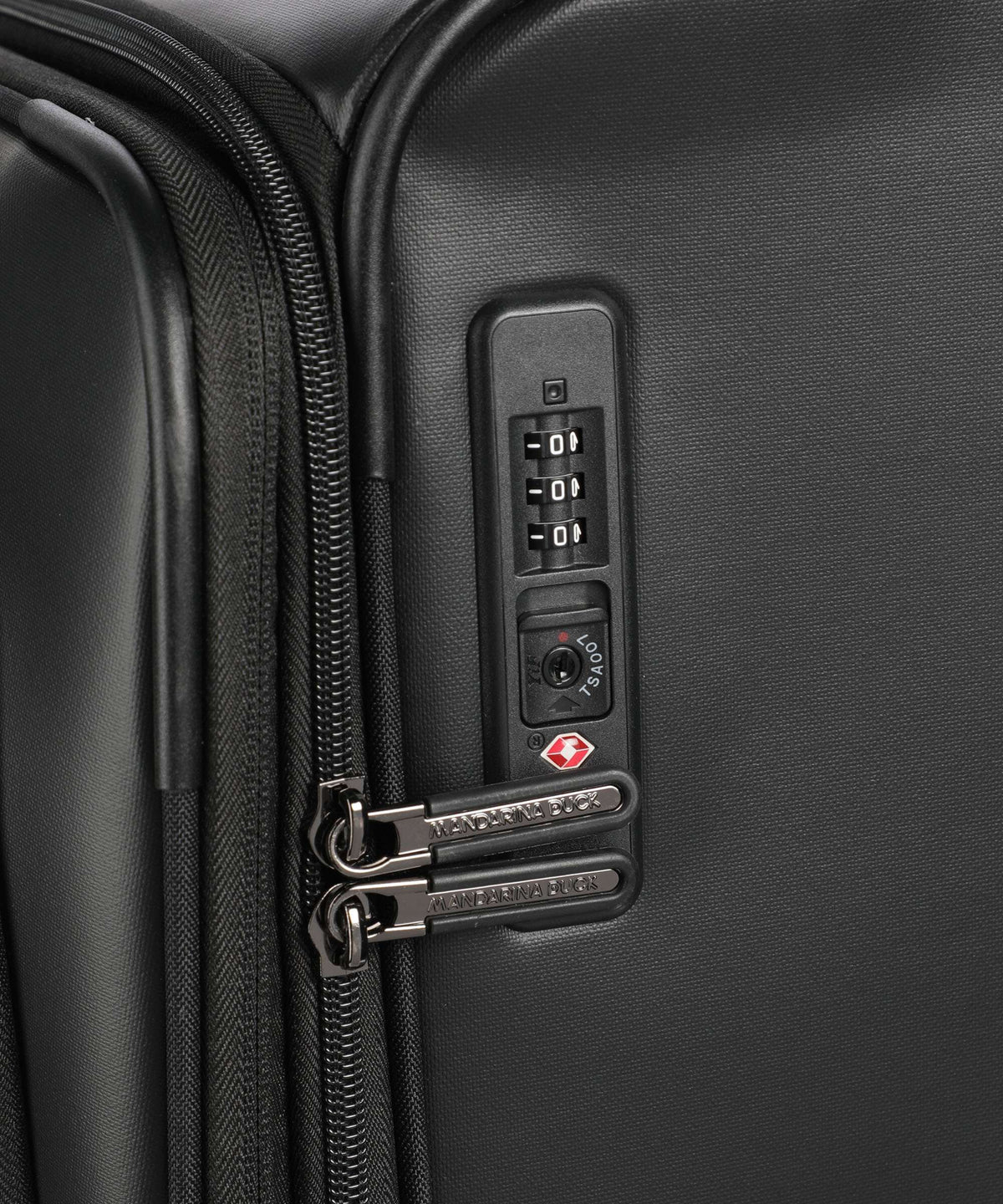 Mandarina Duck Eco Coated Spinner (4 wheels) black