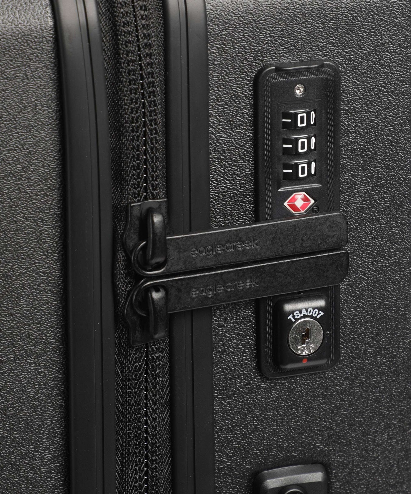 Eagle Creek Tarmac Spinner (4 wheels) black