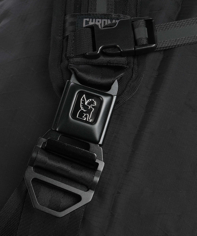 Chrome Citizen Messenger bag black