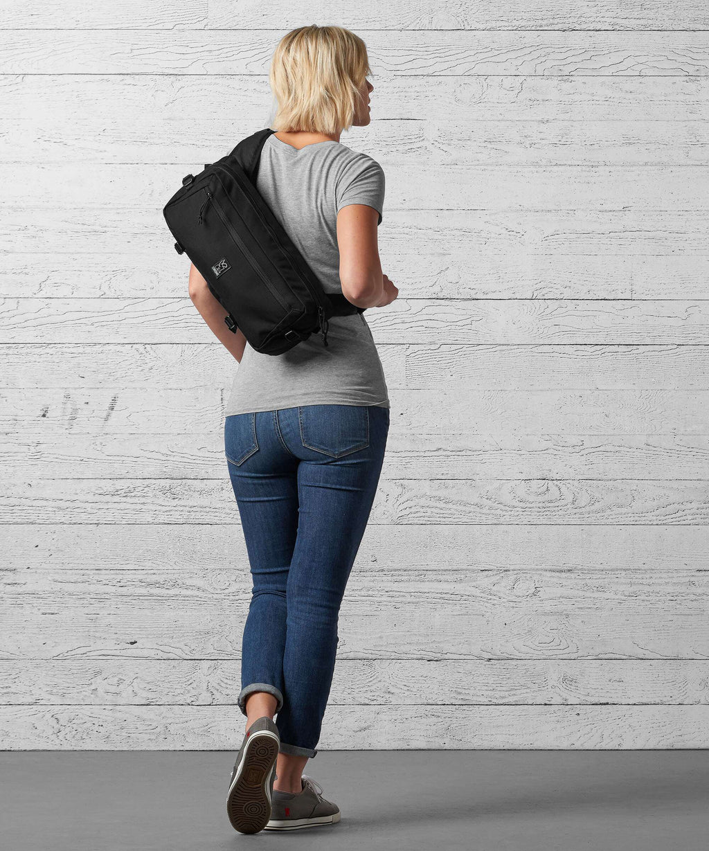 Chrome Kadet Sling bag sandstone