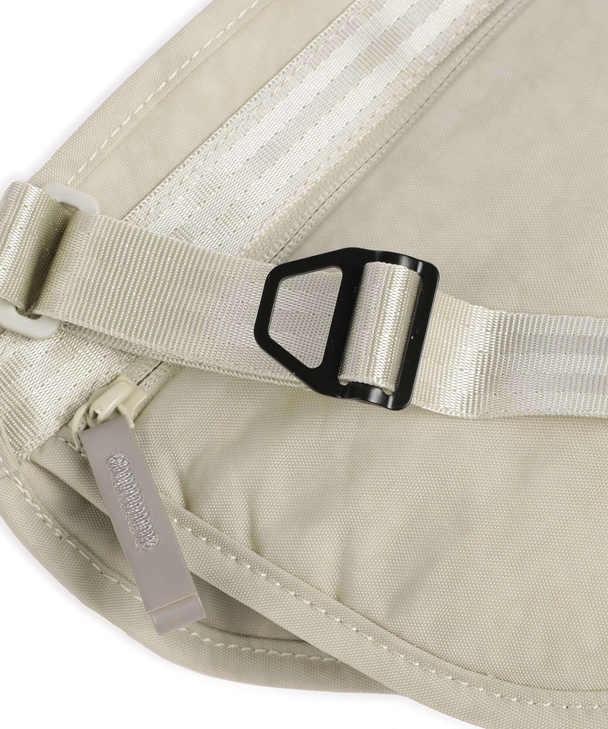 Chrome District Collection Sodo 3 Belt bag sandstone