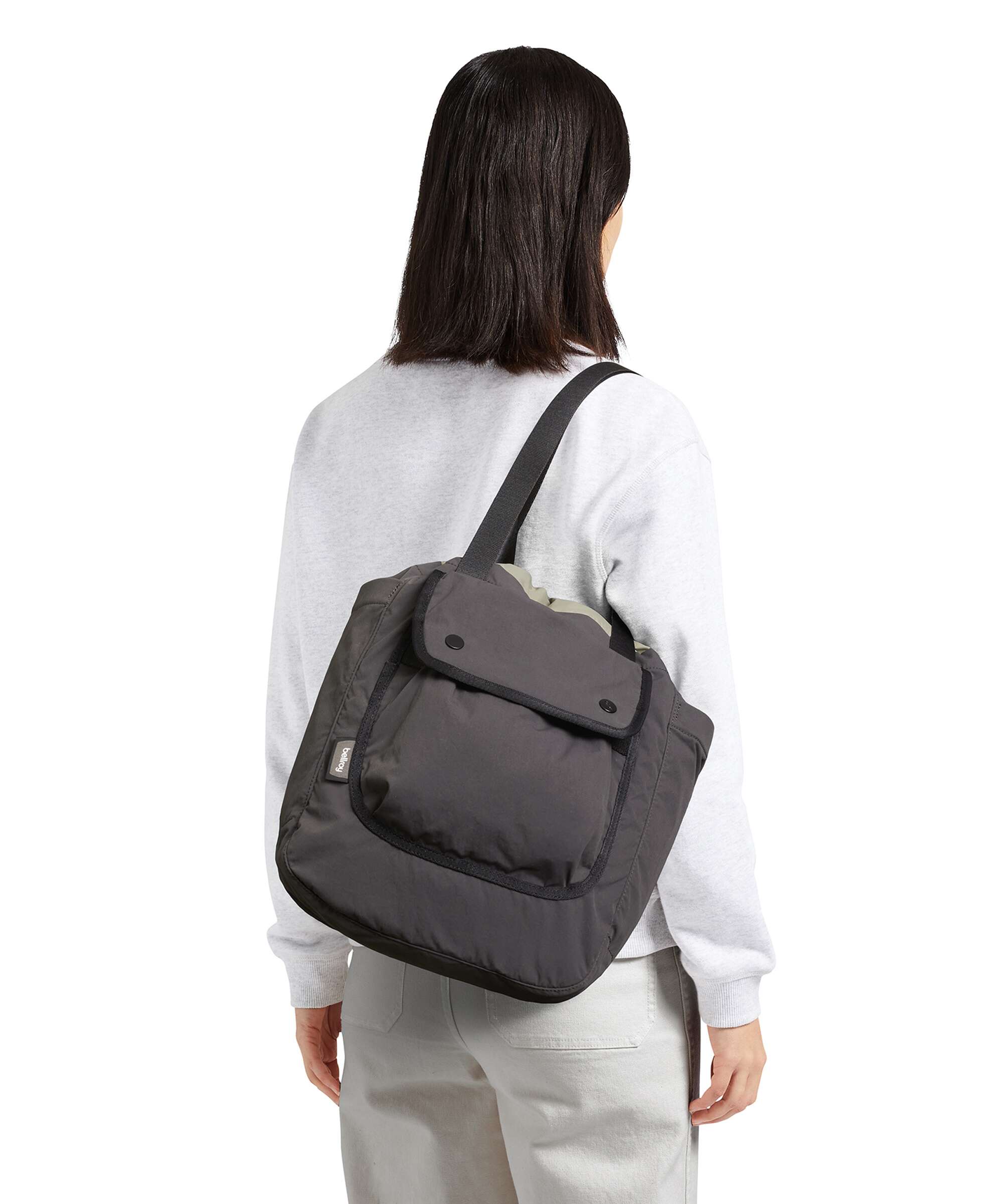 Bellroy Cinch 16 Tote bag charcoal
