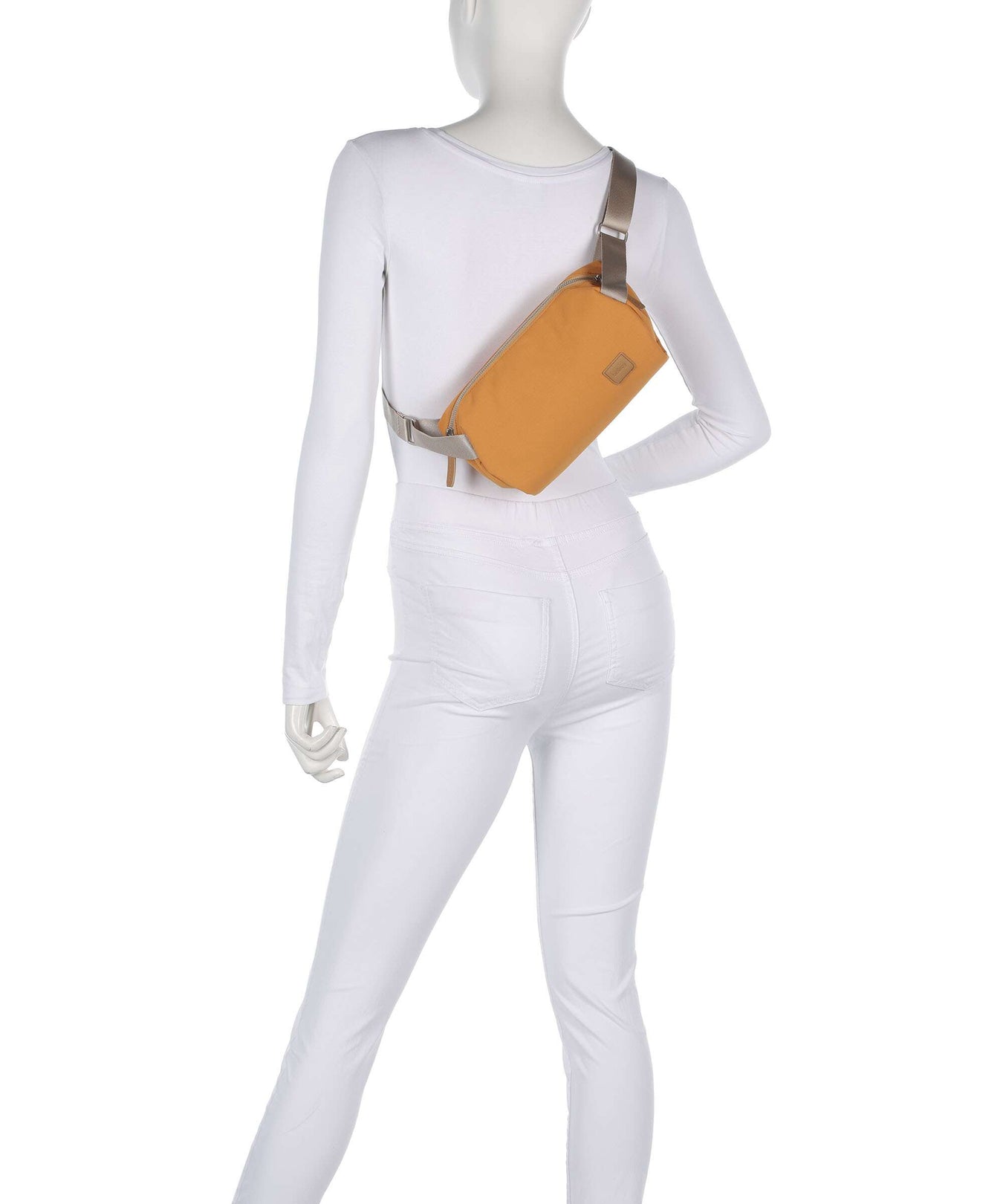 Bellroy Classic 3L Sling bag butterscotch