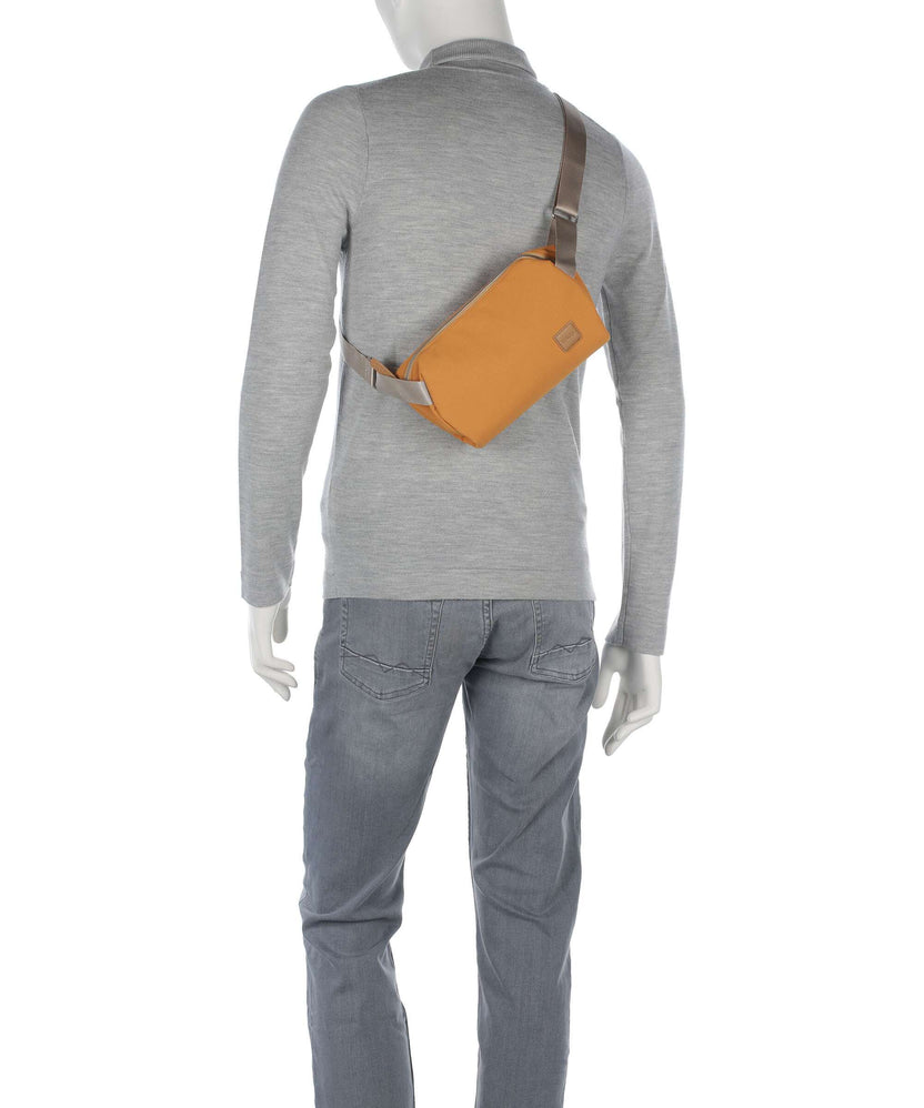 Bellroy Classic 3L Sling bag butterscotch